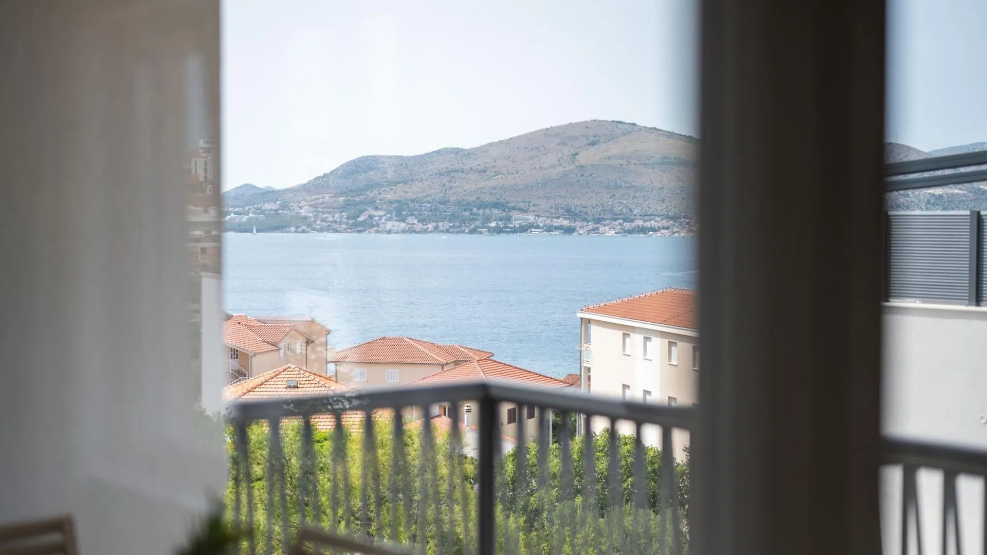 Lush Suites Trogir 0*,